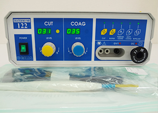 手術用電気メス